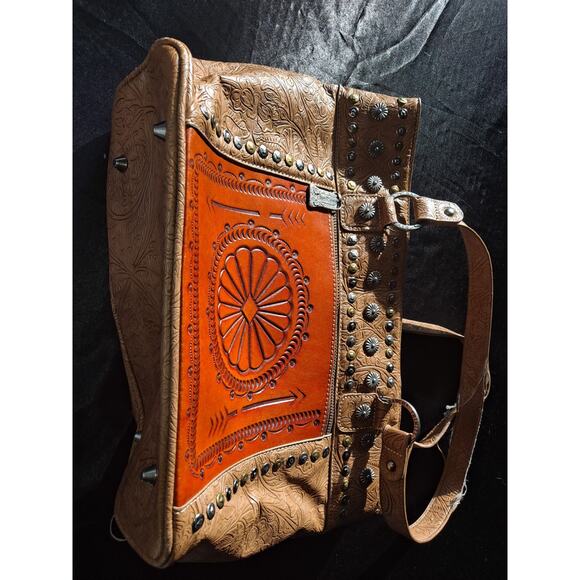 TRINITY RANCH Tooled Leather Concealed Carry Handbag Metal Studs - Picture 1 of 7